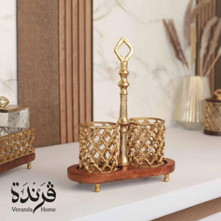 حمالة كاسات خشب مع معدن هندي
