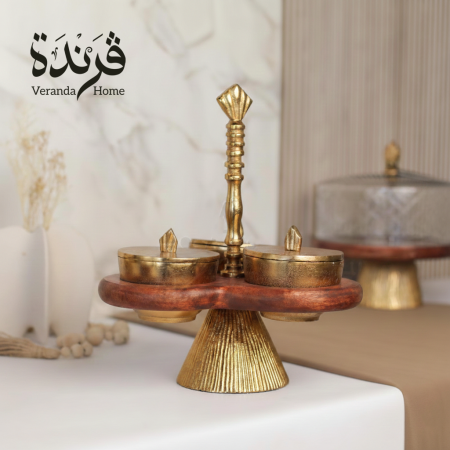 مضيفة ثلاثية خشب ومعدن هندي