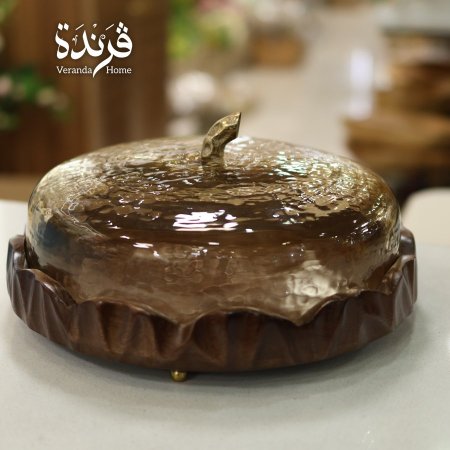 قالب كيك زجاجي مع قاعدة خشب هندي
