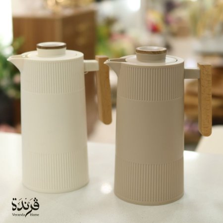 تيرموس قهوة بيد خشبي