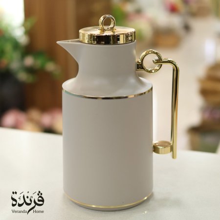 تيرموس قهوة بيد ذهبية