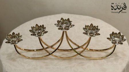 شمعدان معدن ذهبي خماسي مع وردة اللوتس كريستال