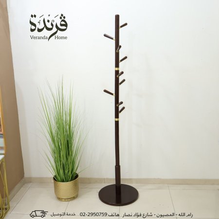 علاقة ملابس خشب مع ذهبي