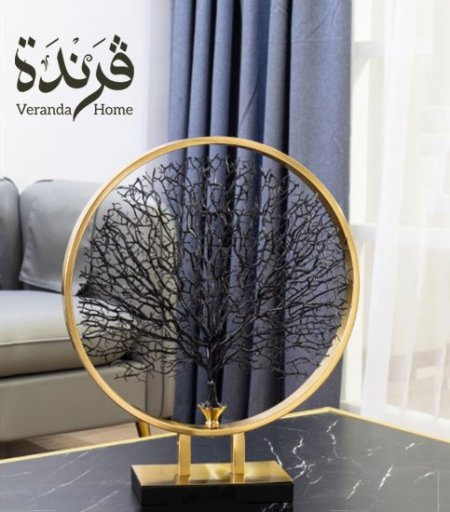 تحفة شجرة مع اطار ذهبي
