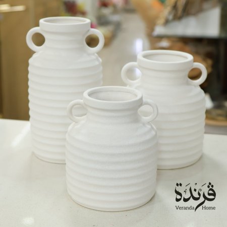 مزهرية حجر ابيض على شكل جرة